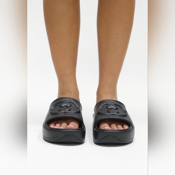 #267 🛑28 (6,7,8,10) FINAL PRICE Must Have Fabulous Chunky Sole Rubber Slides - Picture 11 of 16